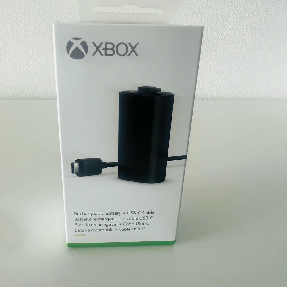 Xbox Bundle: Ice Breaker Wireless Controller + Original Battery and USB-C Cable